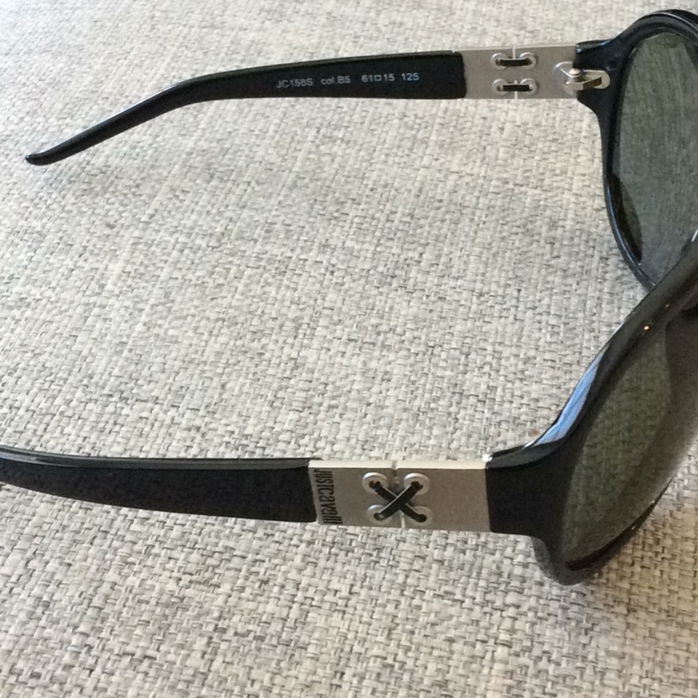 Just Cavalli Sunglasses - Picture 2 of 7